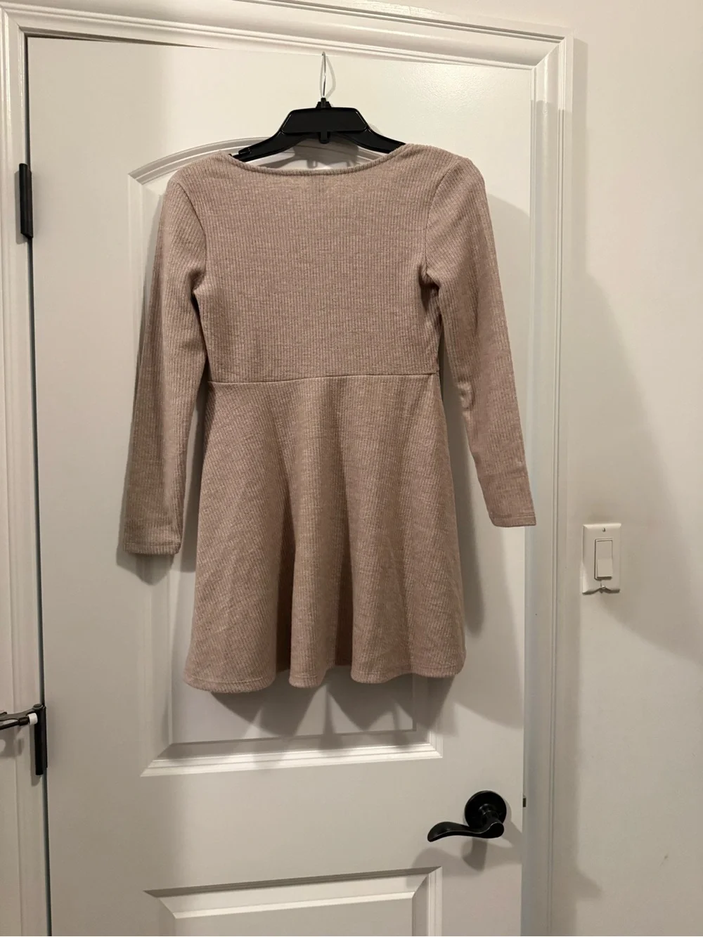 Old Navy Knit Long-Sleeve Dress in Taupe